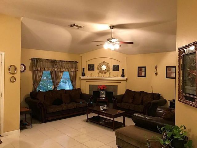 1706 Riane Lane, Houston, TX 77049