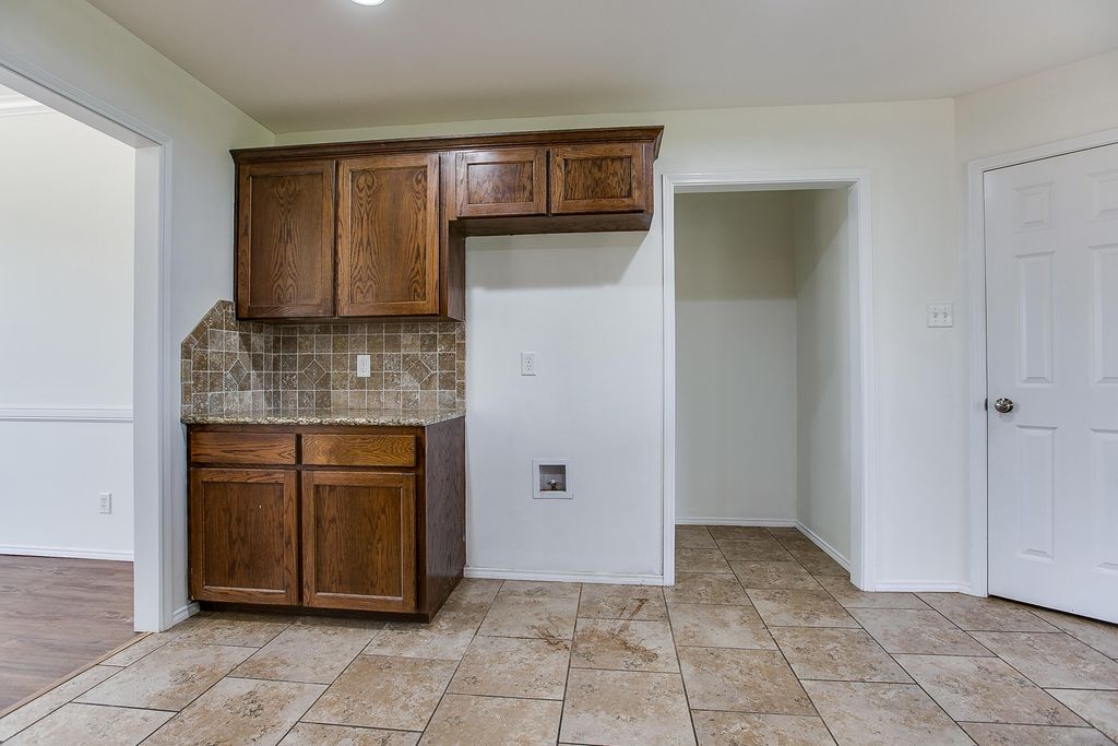 Image 13 of property listing at 3630 Shadyhill Drive, San Angelo, TX 76904