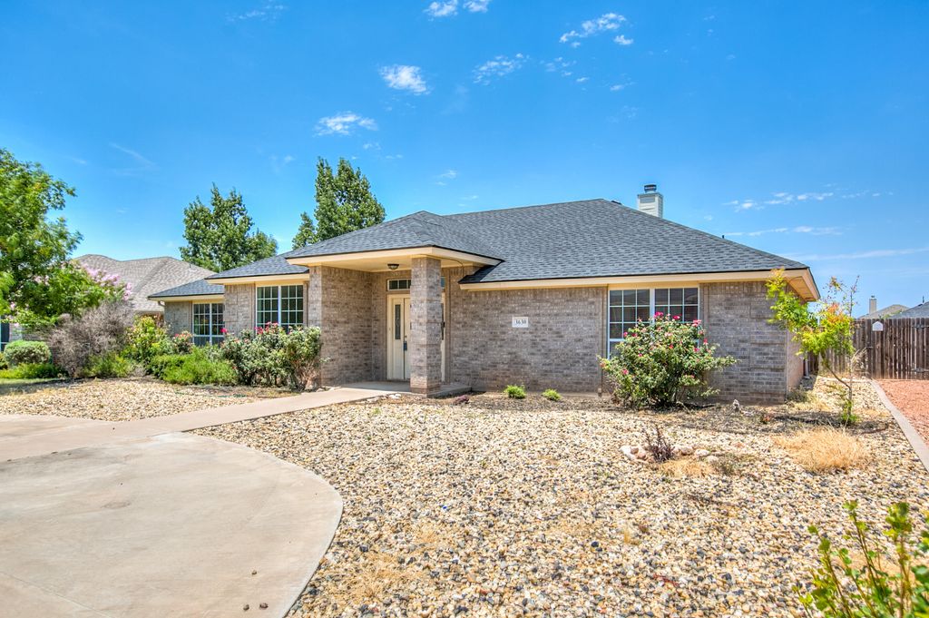 Image 2 of property listing at 3630 Shadyhill Drive, San Angelo, TX 76904