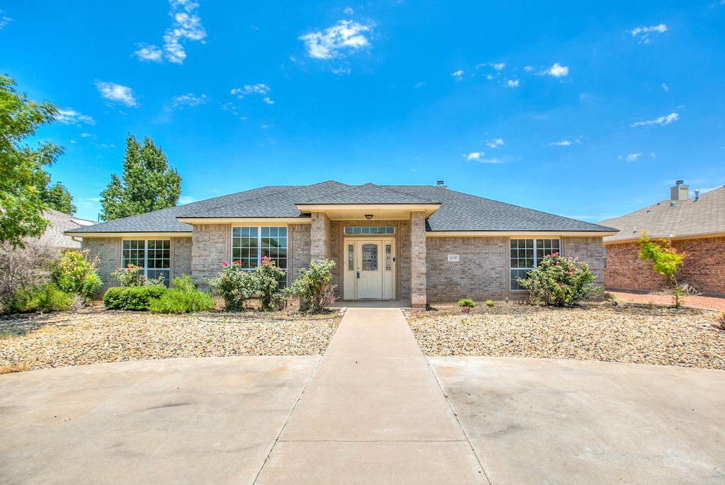 Image 3 of property listing at 3630 Shadyhill Drive, San Angelo, TX 76904