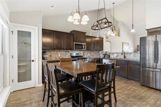 205 Ross Salvage Road, Pea Ridge, AR 72751