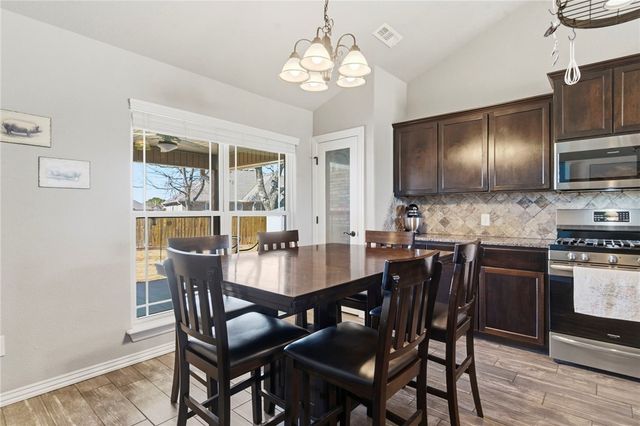 205 Ross Salvage Road, Pea Ridge, AR 72751