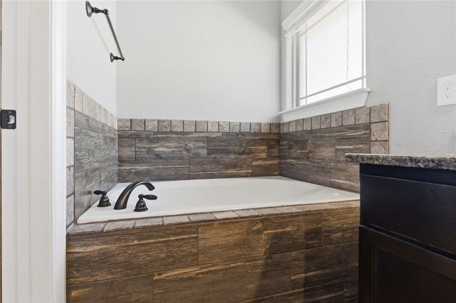 205 Ross Salvage Road, Pea Ridge, AR 72751