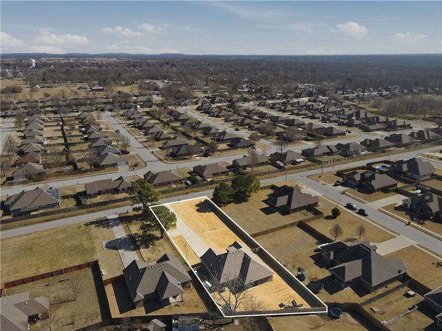 205 Ross Salvage Road, Pea Ridge, AR 72751