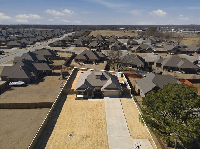 205 Ross Salvage Road, Pea Ridge, AR 72751