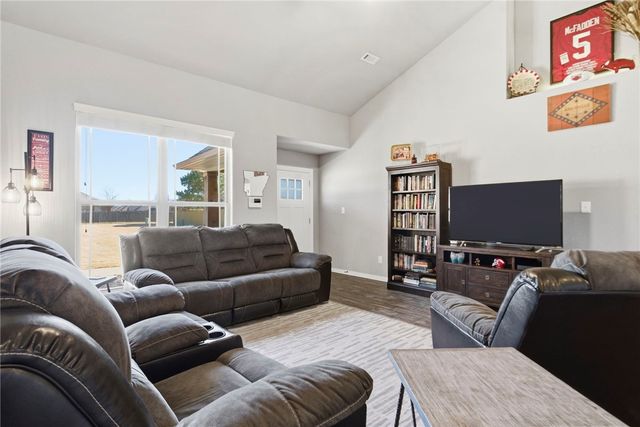 205 Ross Salvage Road, Pea Ridge, AR 72751