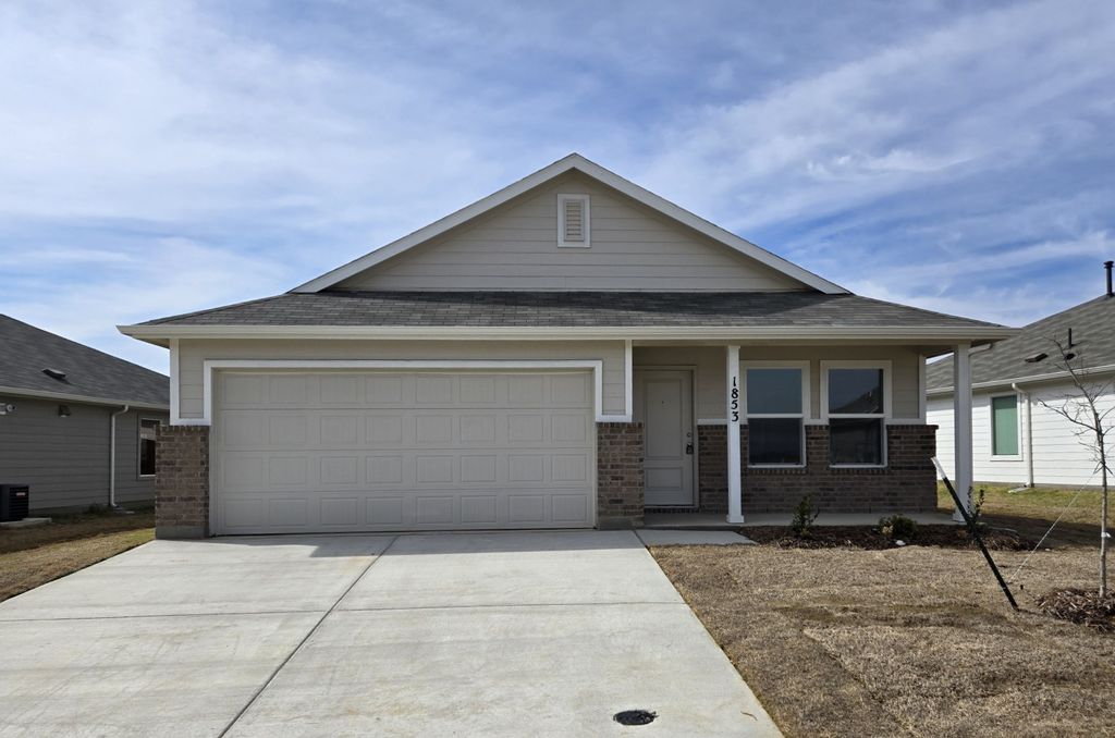 1853 Ventasso Boulevard, Aubrey, TX 76227