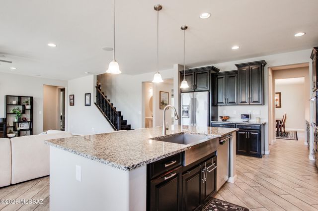 10956 N Gemma Avenue, Oro Valley, AZ 85742