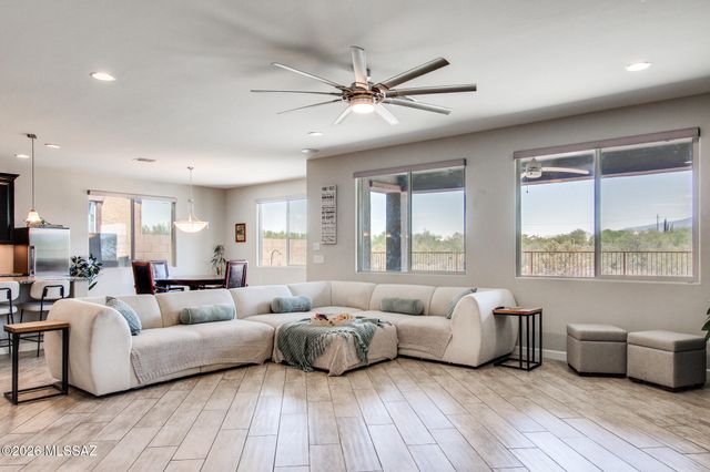 10956 N Gemma Avenue, Oro Valley, AZ 85742