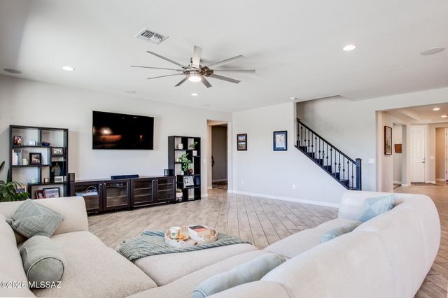 10956 N Gemma Avenue, Oro Valley, AZ 85742
