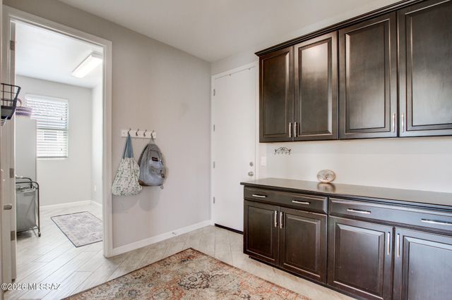 10956 N Gemma Avenue, Oro Valley, AZ 85742