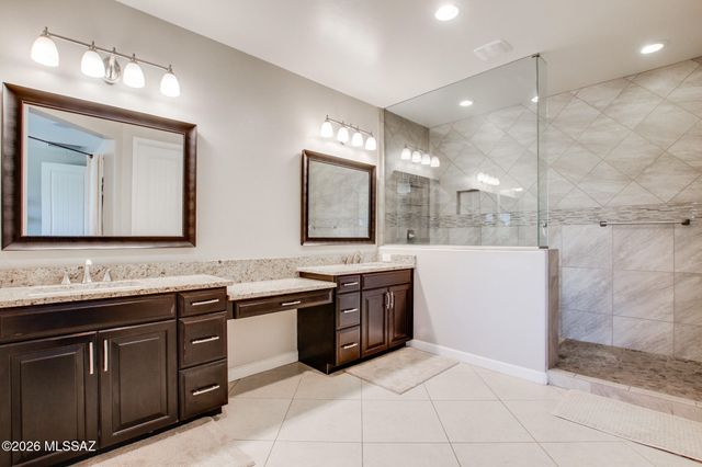 10956 N Gemma Avenue, Oro Valley, AZ 85742