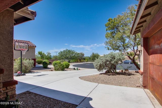 10956 N Gemma Avenue, Oro Valley, AZ 85742