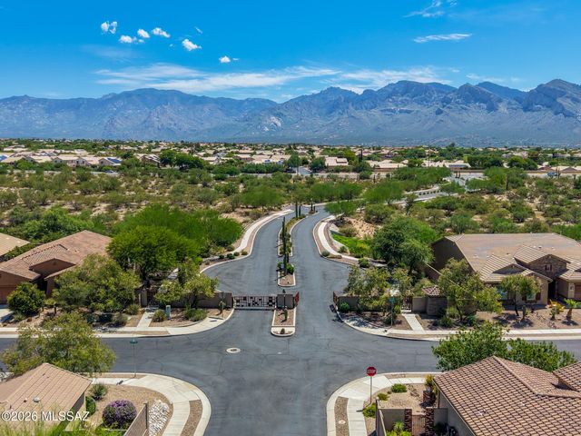 10956 N Gemma Avenue, Oro Valley, AZ 85742