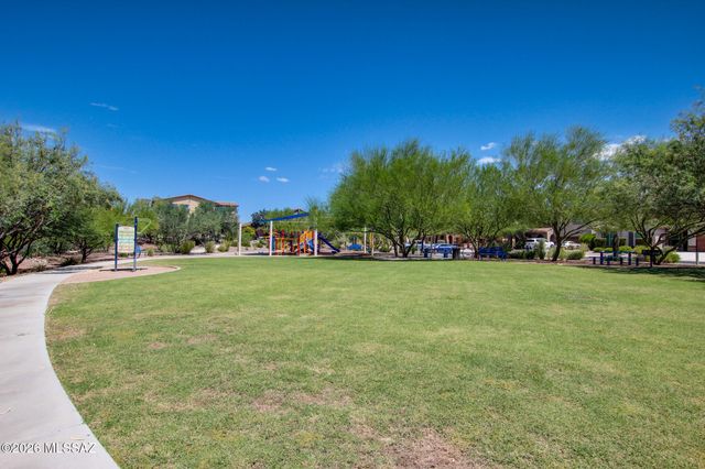 10956 N Gemma Avenue, Oro Valley, AZ 85742