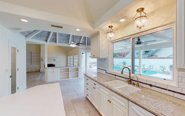 2903 W Cromwell Avenue, Fresno, CA 93711