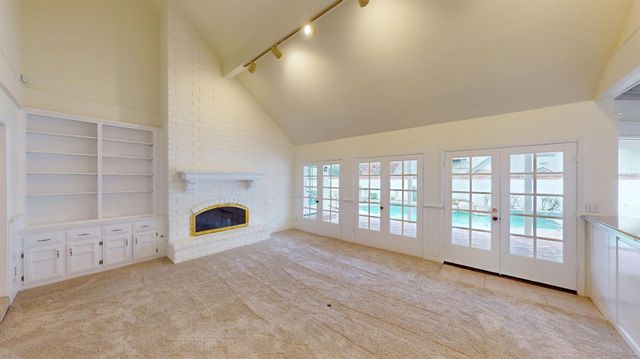 2903 W Cromwell Avenue, Fresno, CA 93711