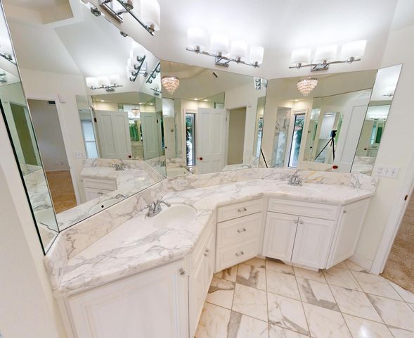 2903 W Cromwell Avenue, Fresno, CA 93711