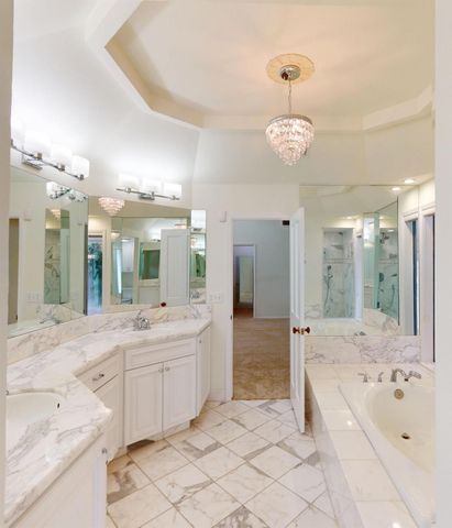 2903 W Cromwell Avenue, Fresno, CA 93711