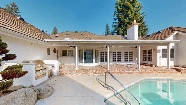 2903 W Cromwell Avenue, Fresno, CA 93711