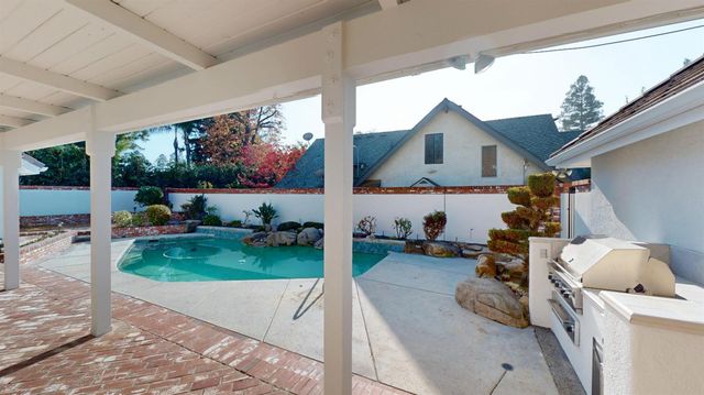 2903 W Cromwell Avenue, Fresno, CA 93711