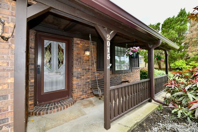 2015 S J Street, Elwood, IN 46036