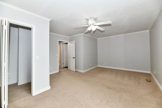 2015 S J Street, Elwood, IN 46036