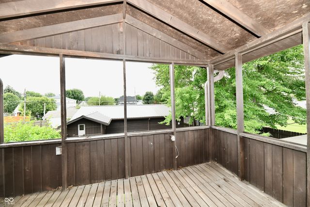2015 S J Street, Elwood, IN 46036
