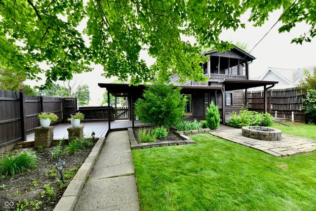 2015 S J Street, Elwood, IN 46036