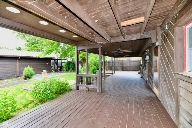 2015 S J Street, Elwood, IN 46036