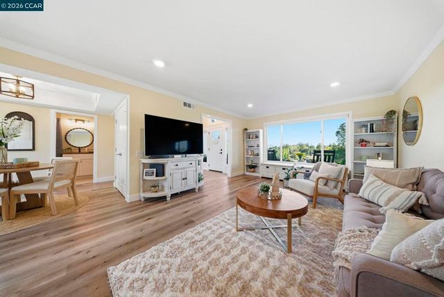 1940 Golden Rain 5, Walnut Creek, CA 94595