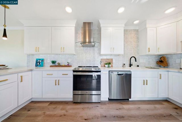 1940 Golden Rain 5, Walnut Creek, CA 94595