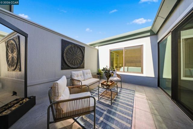 1940 Golden Rain 5, Walnut Creek, CA 94595