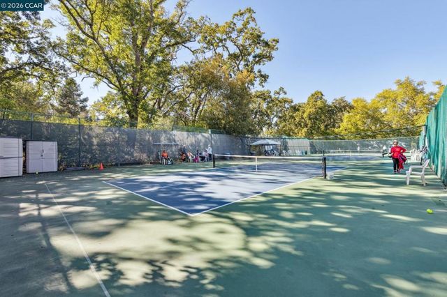 1940 Golden Rain 5, Walnut Creek, CA 94595