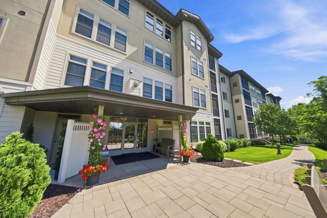 7100 Metro Boulevard 213, Edina, MN 55439