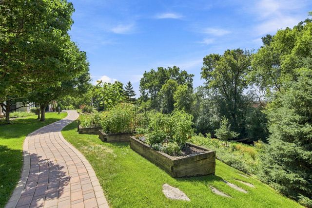 7100 Metro Boulevard 213, Edina, MN 55439