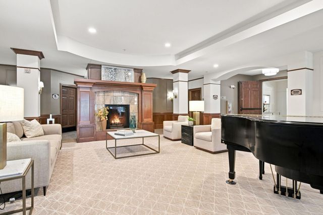 7100 Metro Boulevard 213, Edina, MN 55439