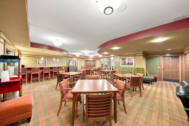7100 Metro Boulevard 213, Edina, MN 55439
