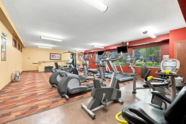 7100 Metro Boulevard 213, Edina, MN 55439
