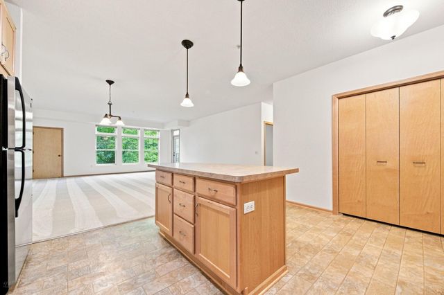 7100 Metro Boulevard 213, Edina, MN 55439