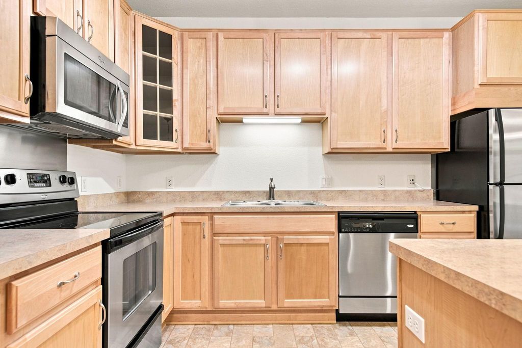 7100 Metro Boulevard 213, Edina, MN 55439 — photo 3