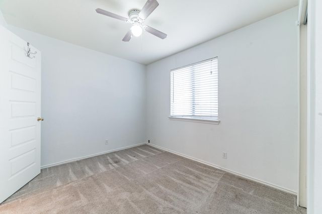 3005 Tyler LN, Taylor, TX 76574