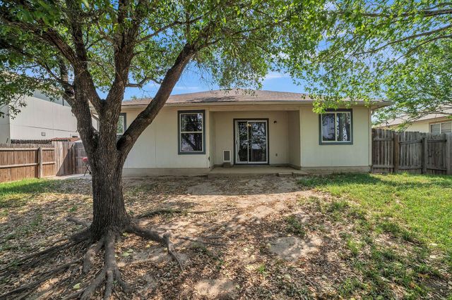 3005 Tyler LN, Taylor, TX 76574