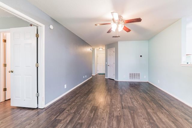 3005 Tyler LN, Taylor, TX 76574