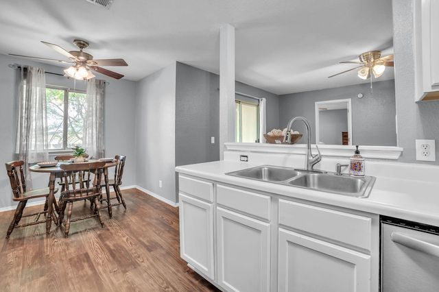 3005 Tyler LN, Taylor, TX 76574