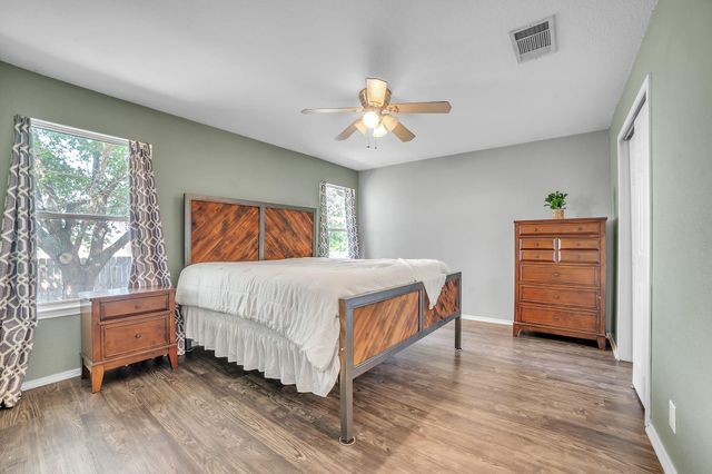 3005 Tyler LN, Taylor, TX 76574