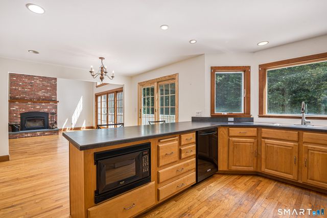 100-R Foot Hills Road, Durham, CT 06422