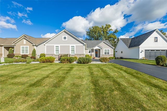 12 Colten Court, Penfield, NY 14580