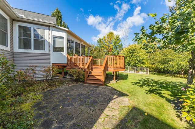 12 Colten Court, Penfield, NY 14580