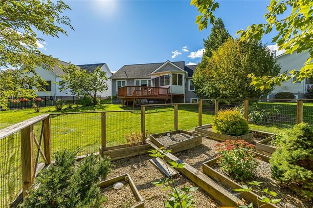 12 Colten Court, Penfield, NY 14580